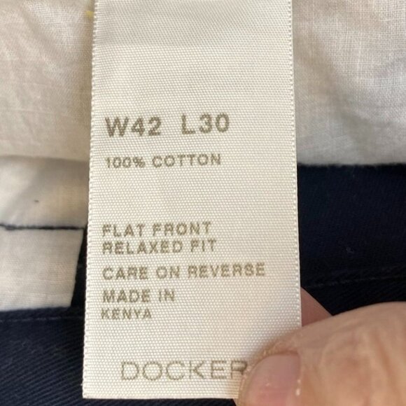 Dockers Mens Pants 42x30 Relaxed Fit Flat Front 100% Cotton Navy Straight Leg - Picture 3 of 9